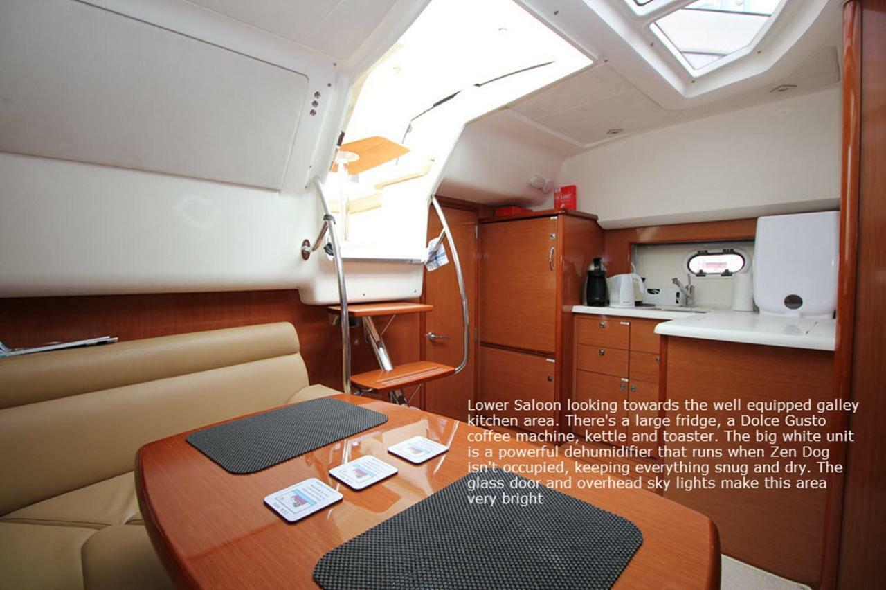 利明顿 Zen Dog Luxury Motor Yacht酒店 外观 照片