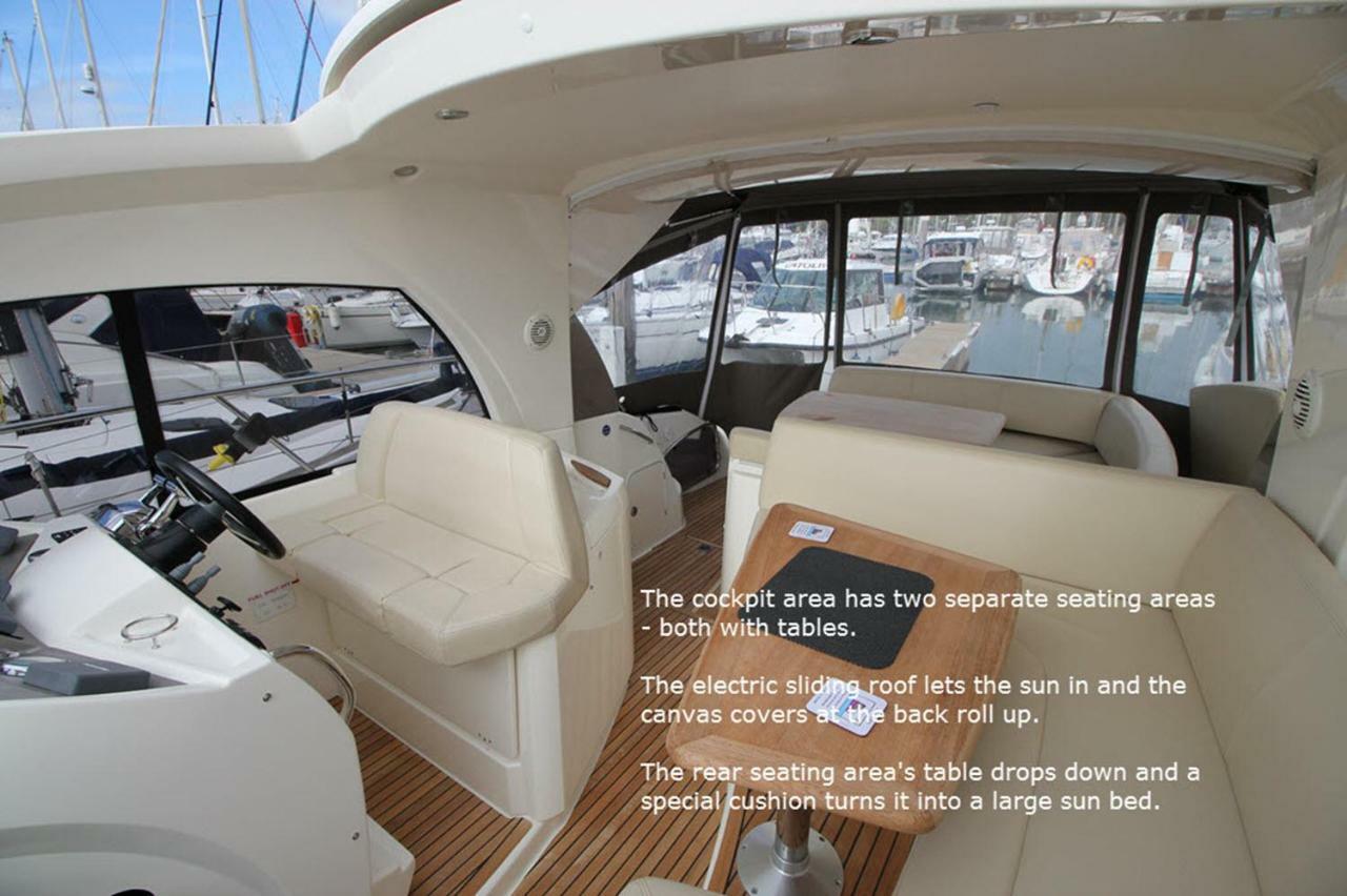利明顿 Zen Dog Luxury Motor Yacht酒店 外观 照片